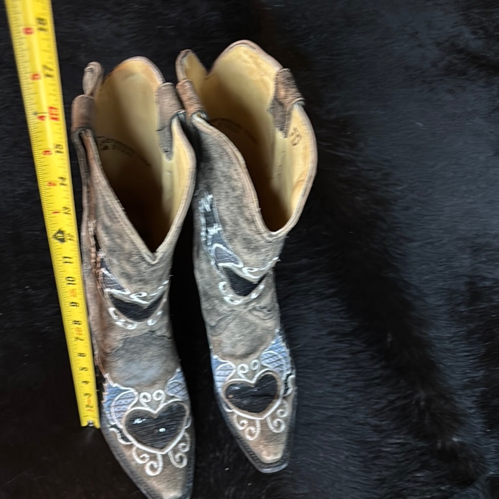 Coral Gray and Blue Embroidered Women's Boots - Picture 5 of 8